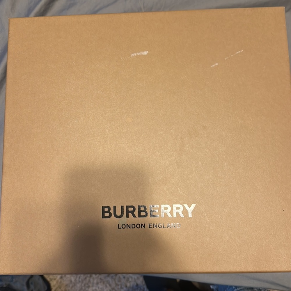 Burberry sneakers - Picture 5 of 6